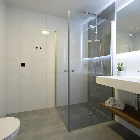 Weitblick Aparthotel 4*