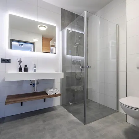 Weitblick Lägenhetshotell 4*